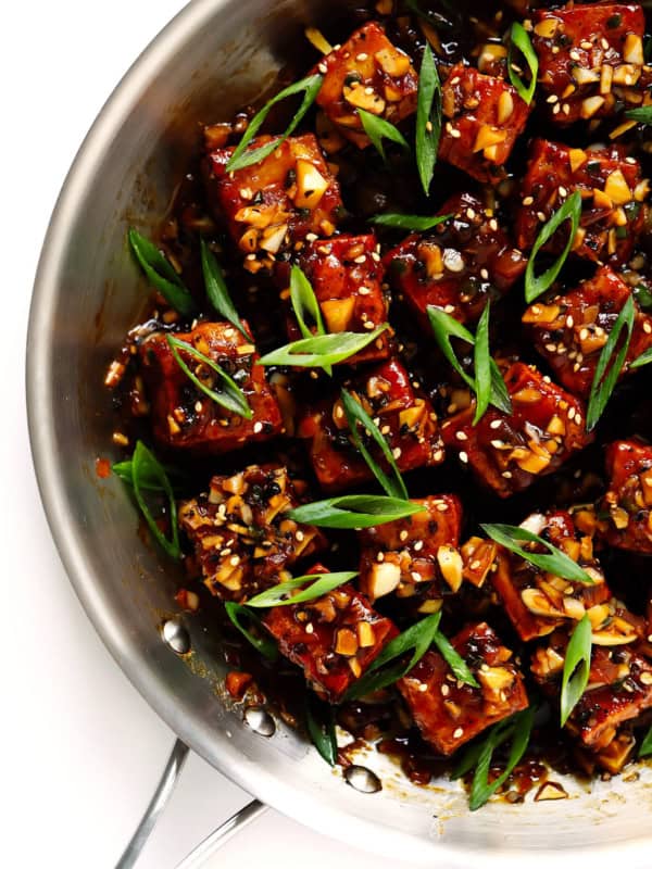 Magic Garlicky Tofu | Made with baked tofu tossed in the most delicious black pepper garlic sauce.